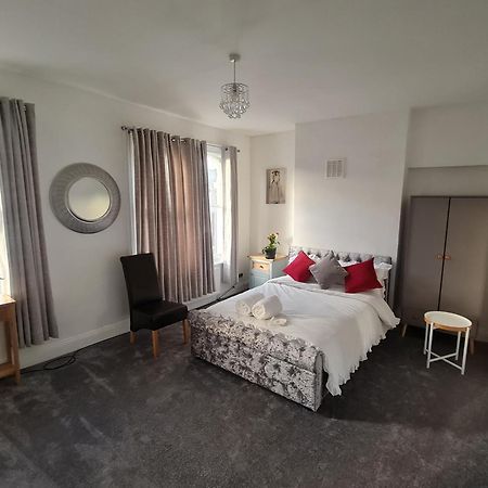 Вілла 3-Bed House In London Self-Contained In Ladywell Екстер'єр фото