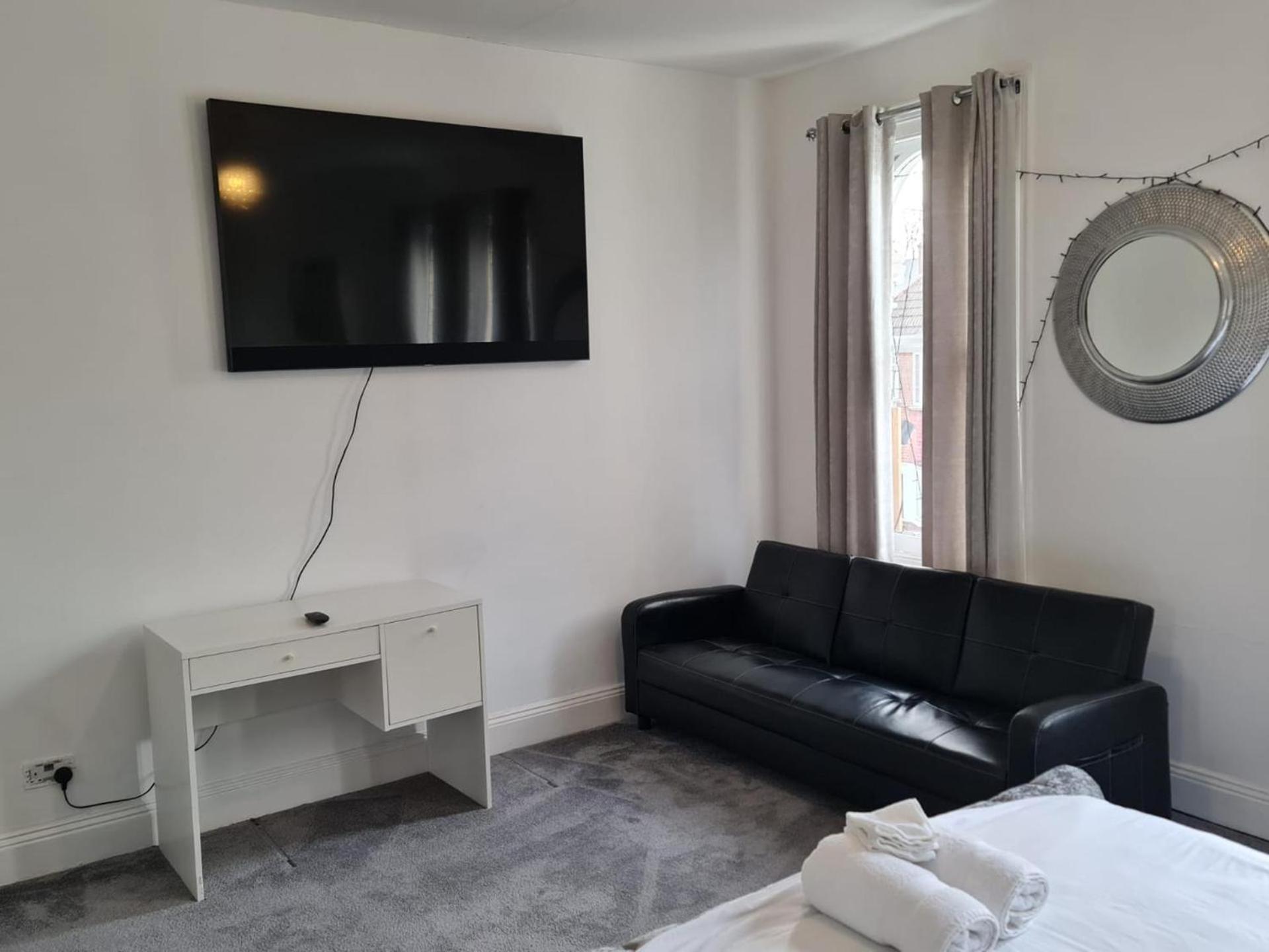 Вілла 3-Bed House In London Self-Contained In Ladywell Екстер'єр фото