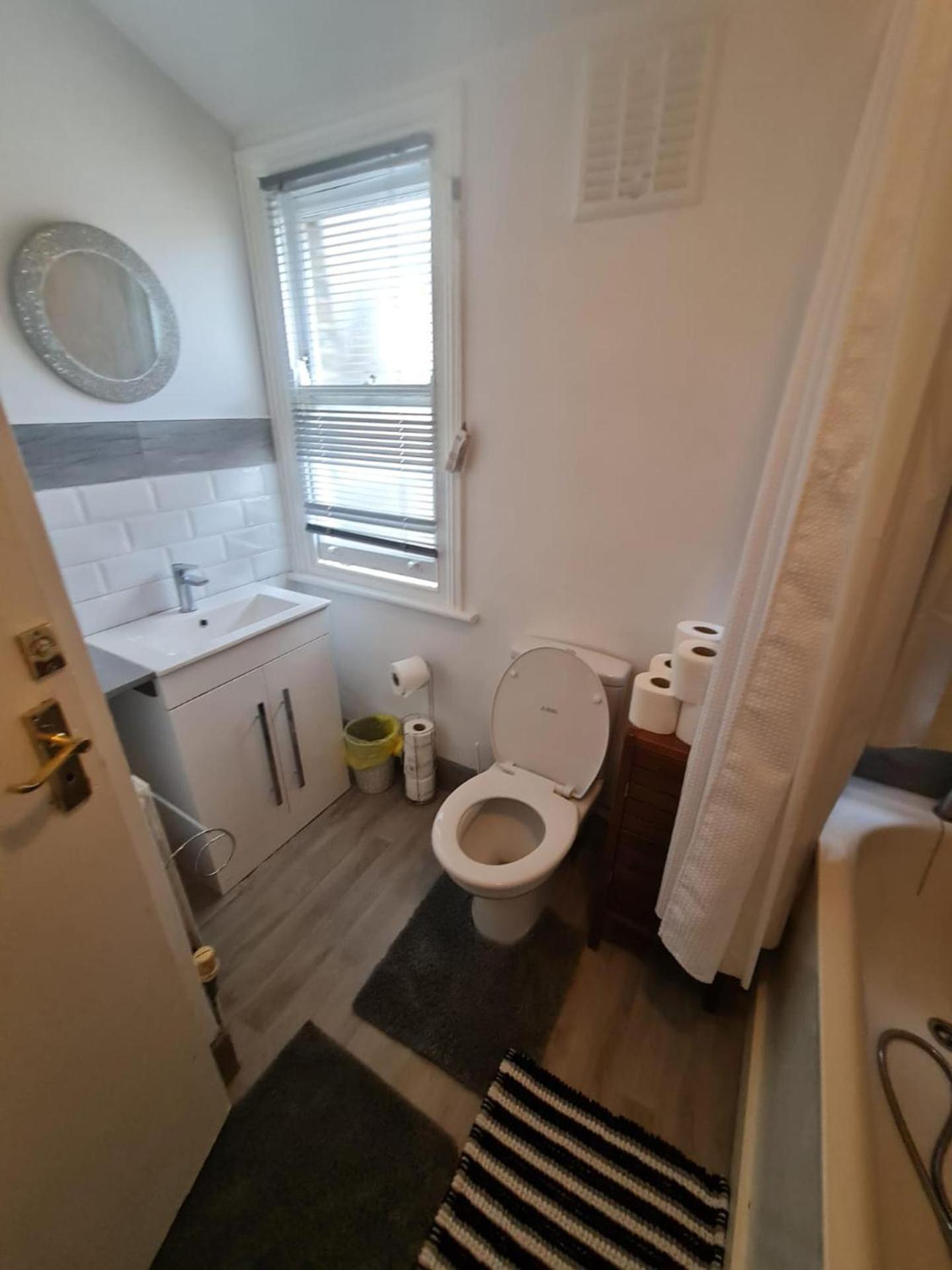 Вілла 3-Bed House In London Self-Contained In Ladywell Екстер'єр фото