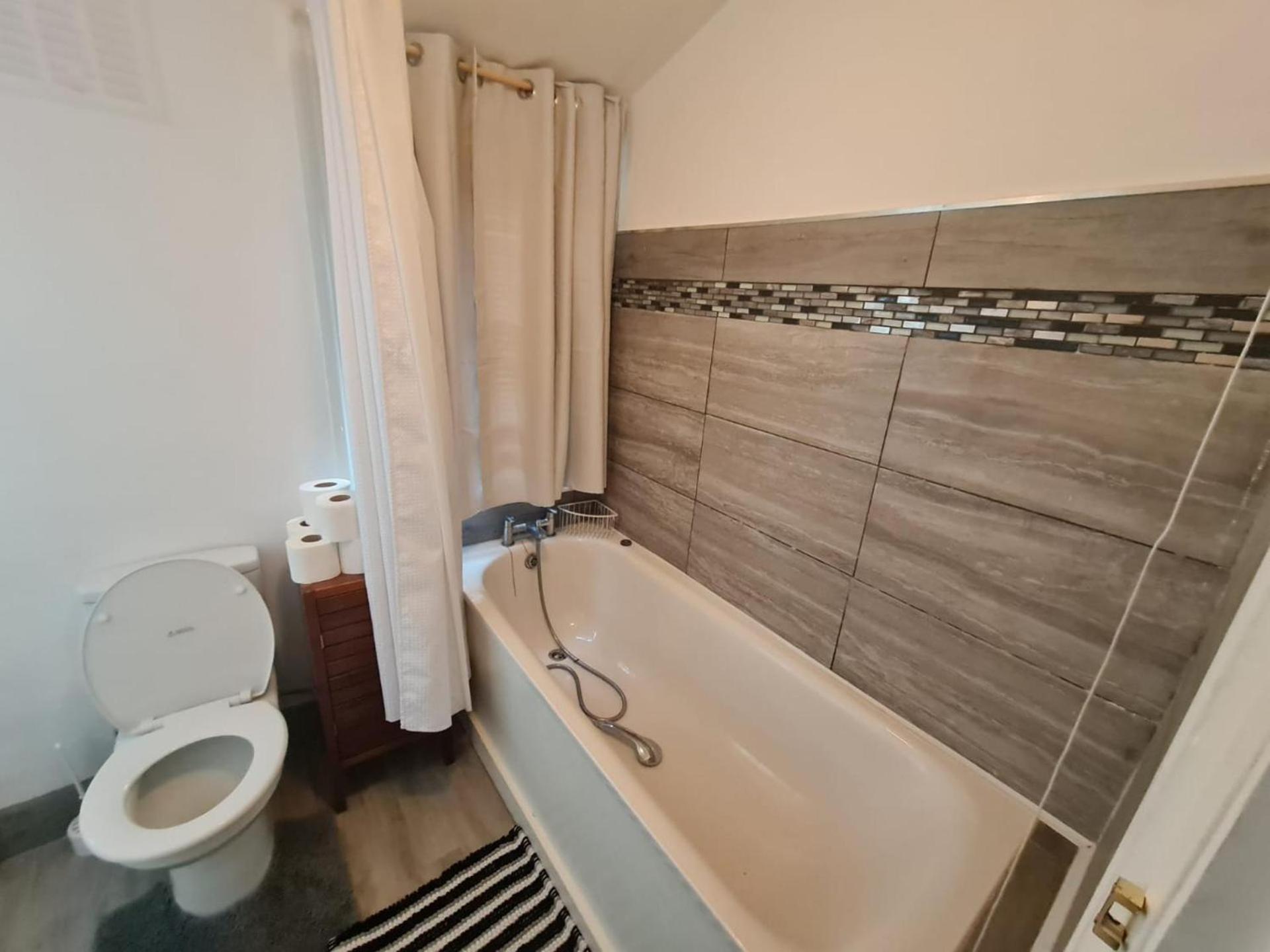 Вілла 3-Bed House In London Self-Contained In Ladywell Екстер'єр фото